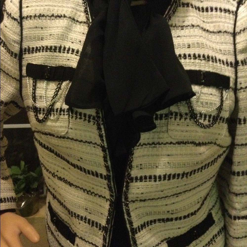 Dress or slacks jacket.